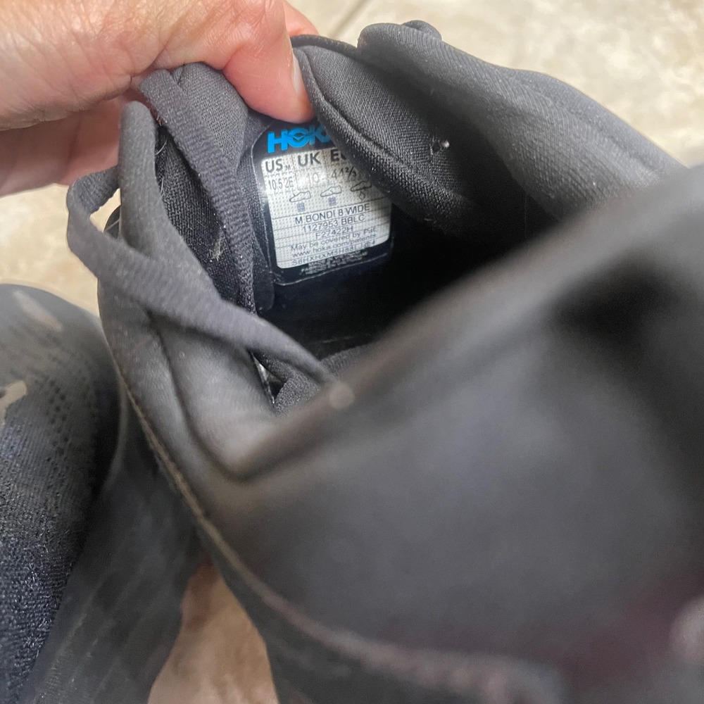 Hoka one one Bondi 8 Wide Mens 10.5 2E Triple Black Running Shoes athletic  euc - Picture 9 of 10